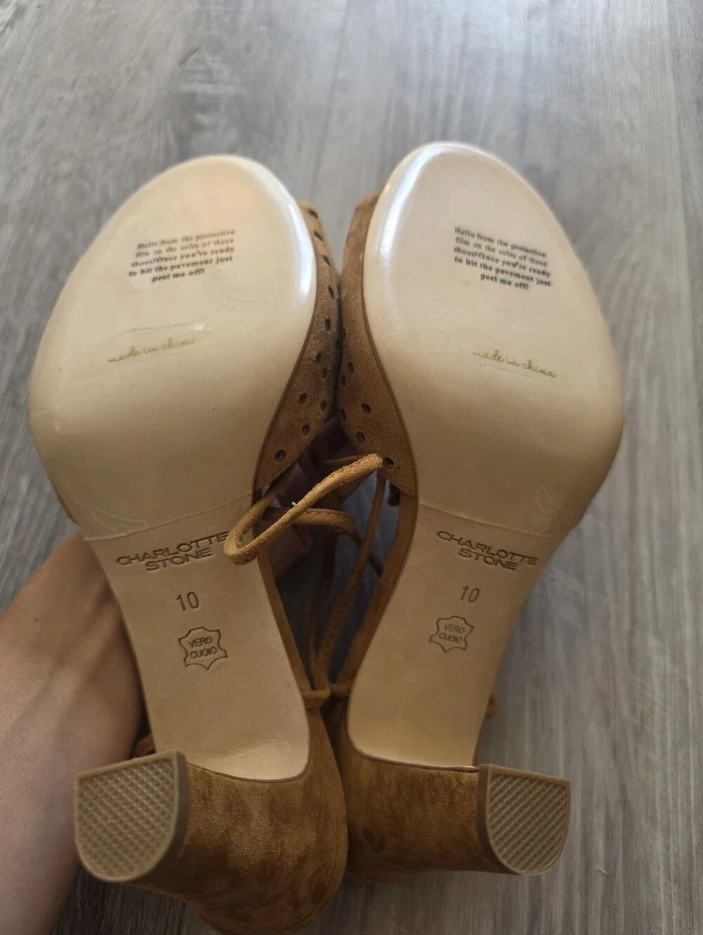 NWOB Charlotte Stone Lionel Heels In Bamboo Size 10